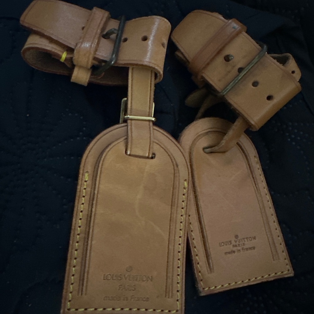 authentic Louis Vuitton Luggage Tag & poinget set